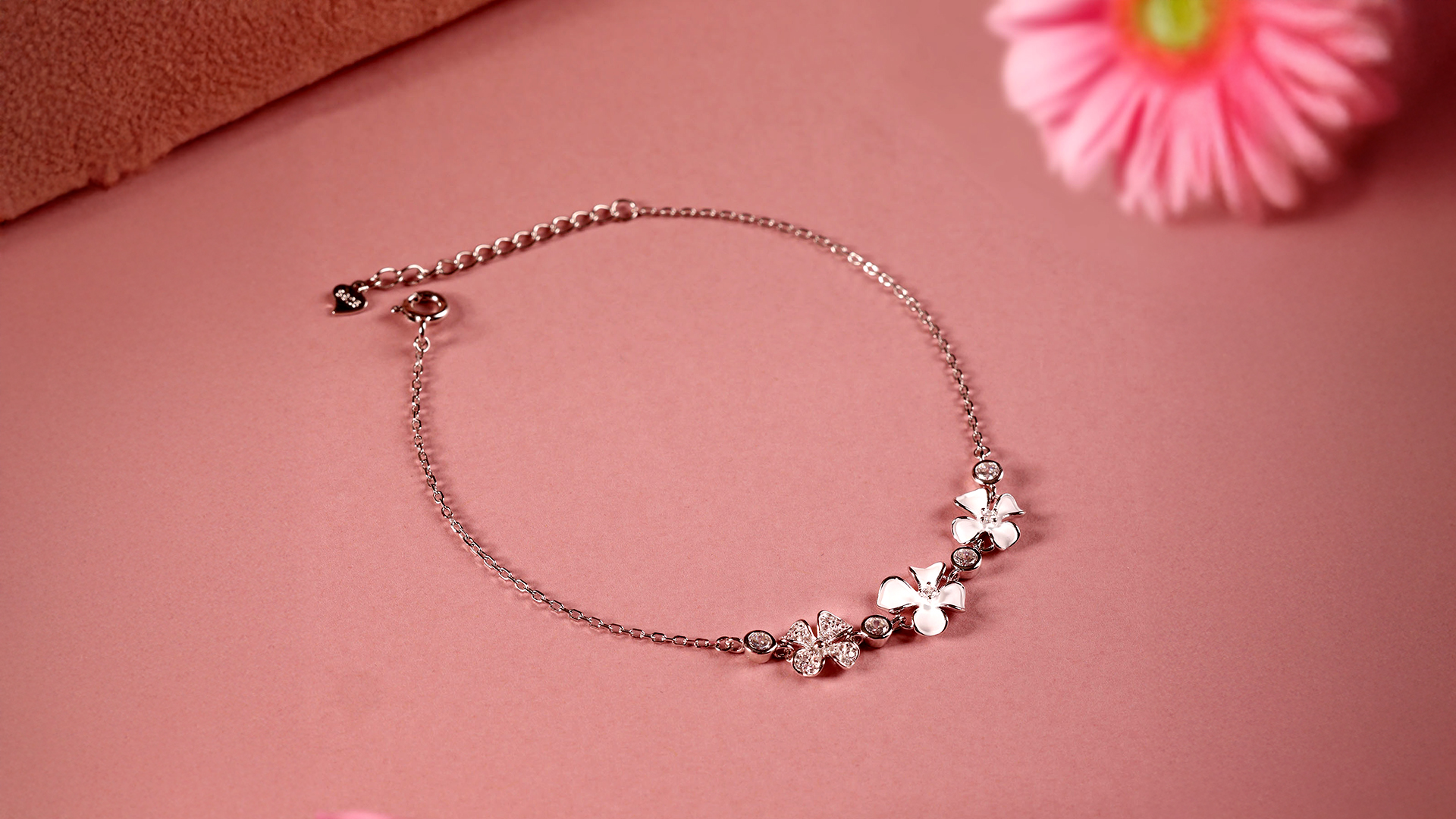 Shopper stop exclusive