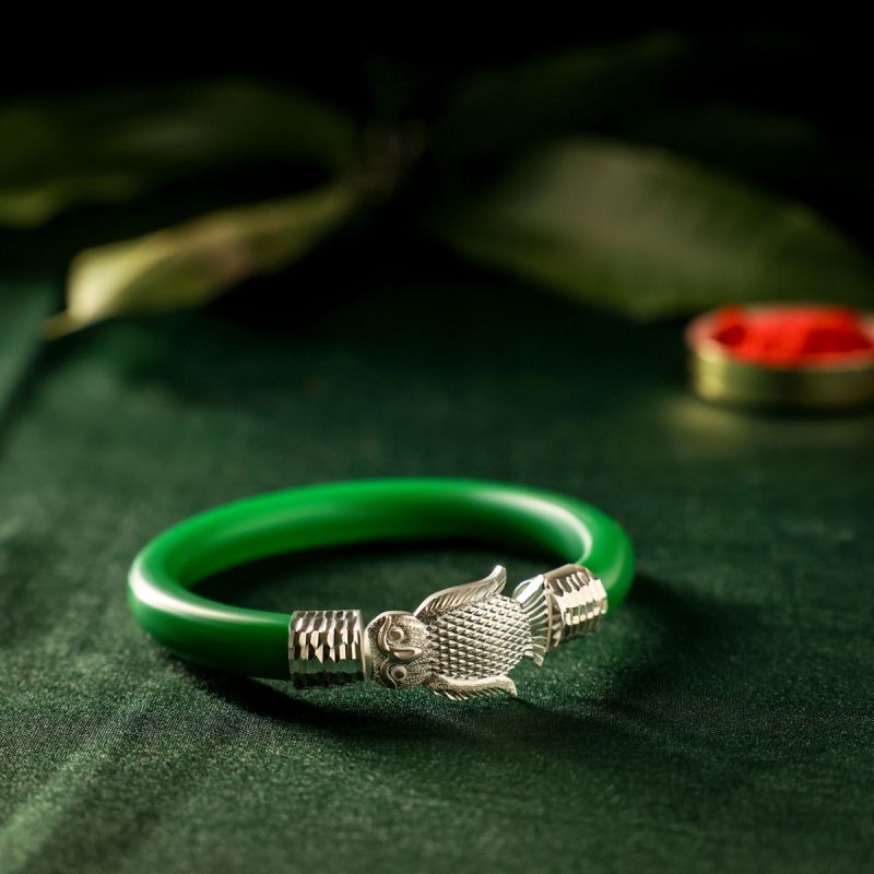 Chill Totem Silver Pola Bangle