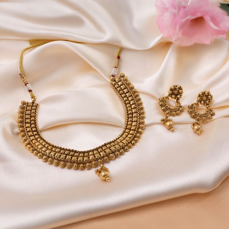 Heritage Line Necklace Set