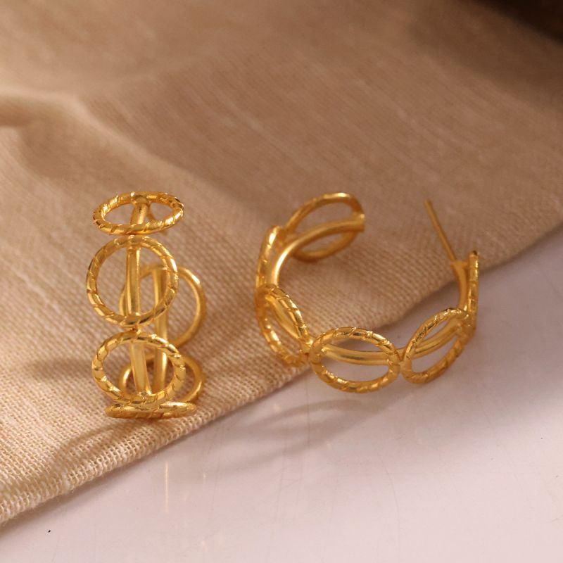 Mesmerizing Circular Array Hoop Earrings