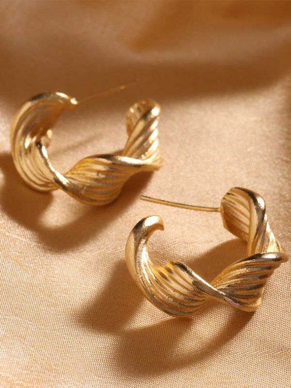 Swirls of Ultra Style Hoop Earrings
