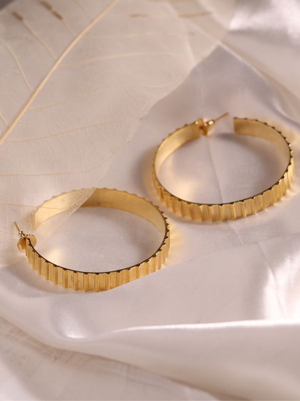 Bumpy Chic Glow Hoop Earrings