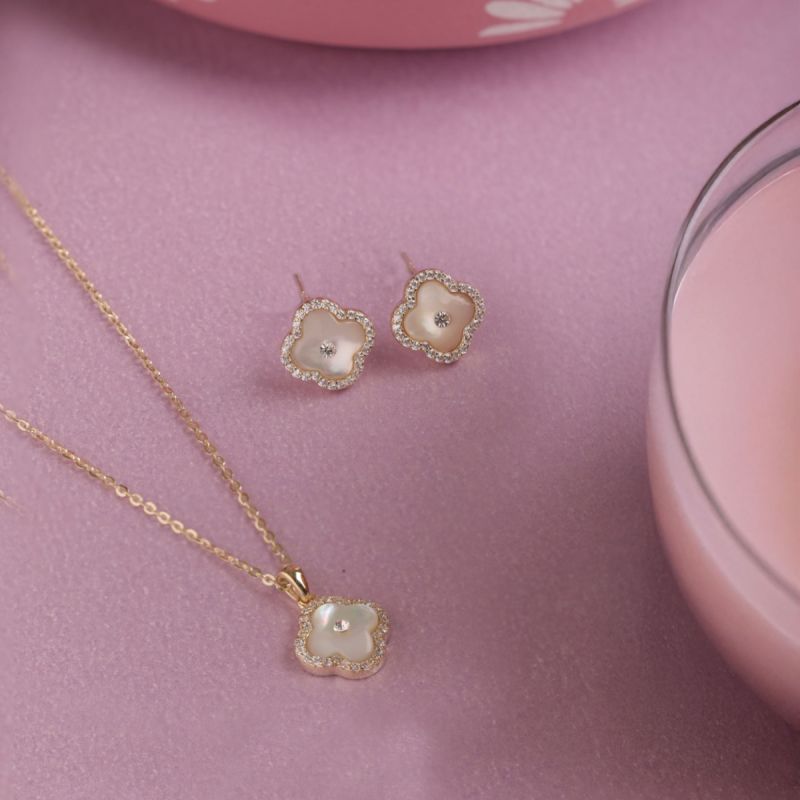 Clover Pearl & Sparkle Silver Set