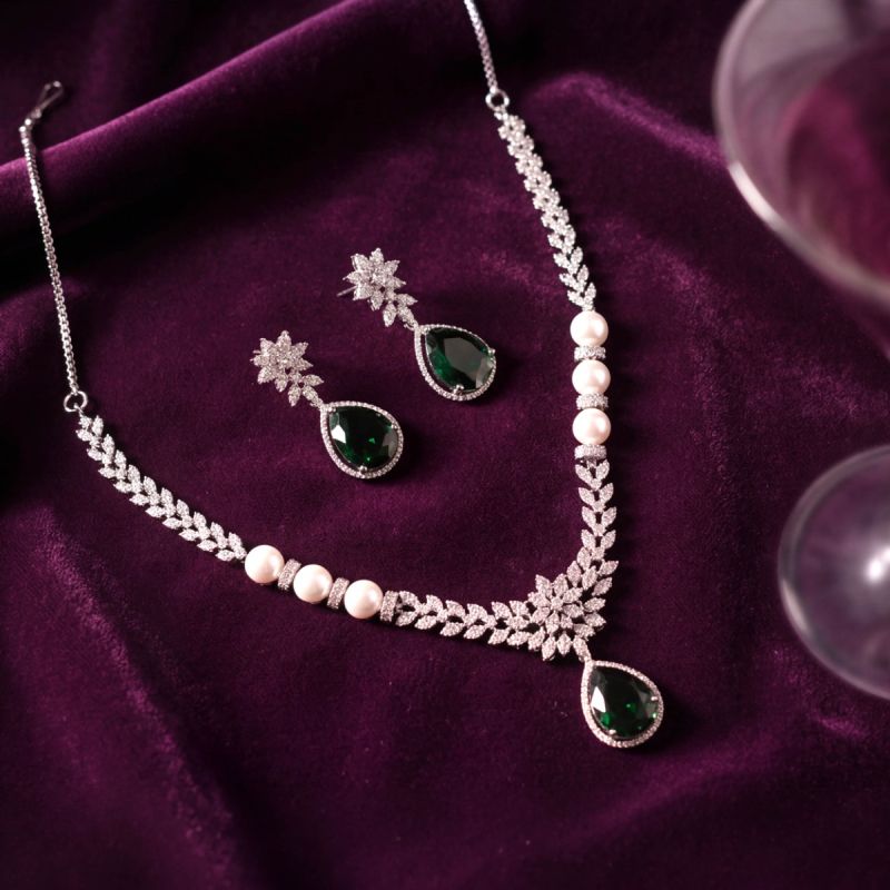 Forest Light Edit Necklace Set