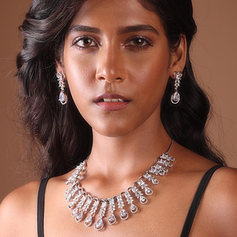 Cocktail Queen Neckalce Set