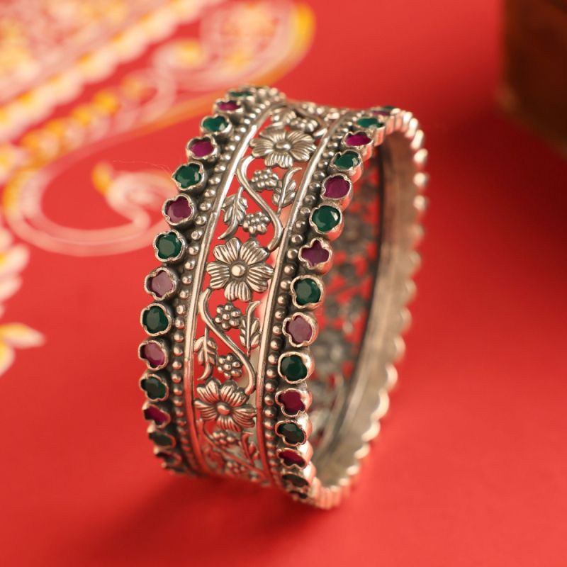 Vintage Vine Bangle
