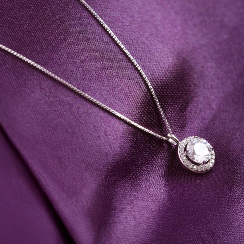 Everyday Luxe Silver Chain With Pendant