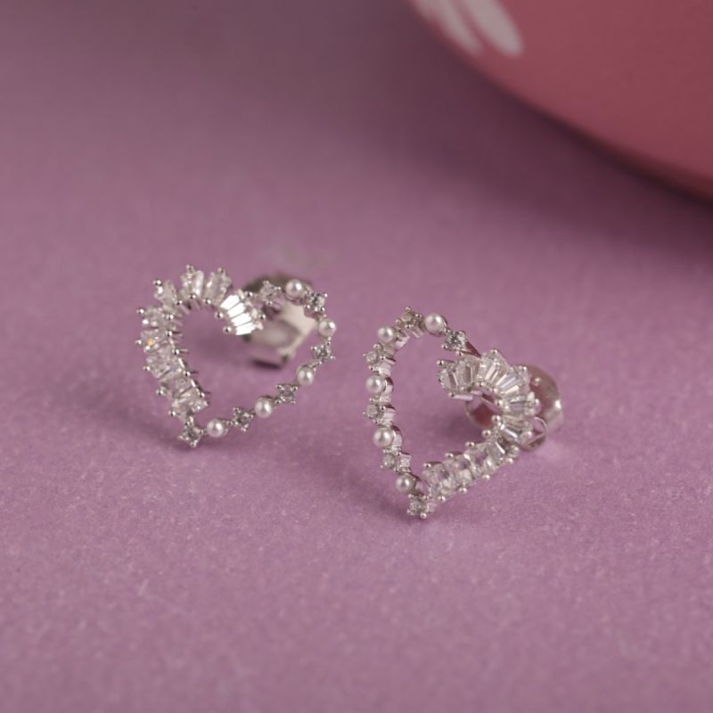 Everyday Elegance Silver Heart Studs