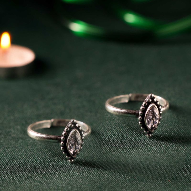 Toe-tally Cute Silver Toe Ring