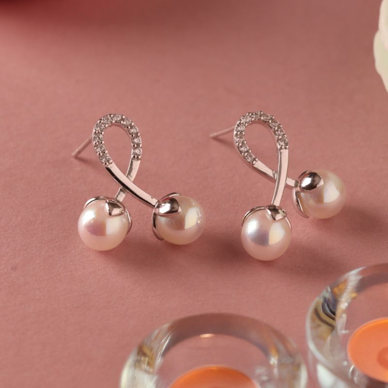 Twinkle Pop Pearl Studs