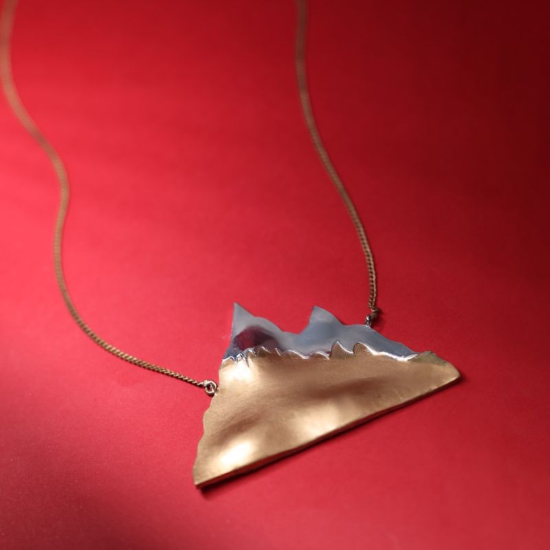 Mountain Textured Chain Pedant