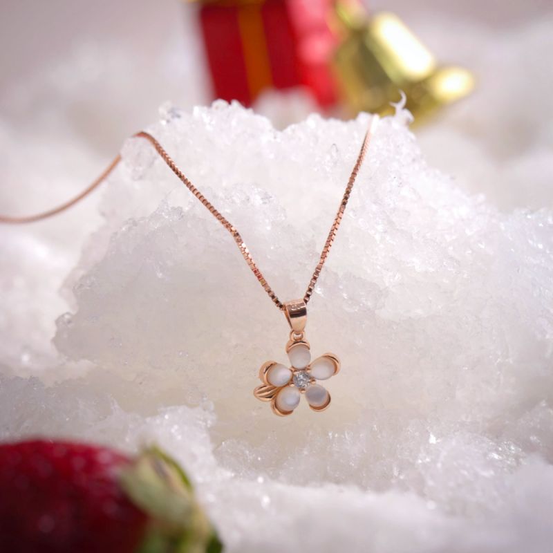 Minimalist Muse Silver Chain Pendant