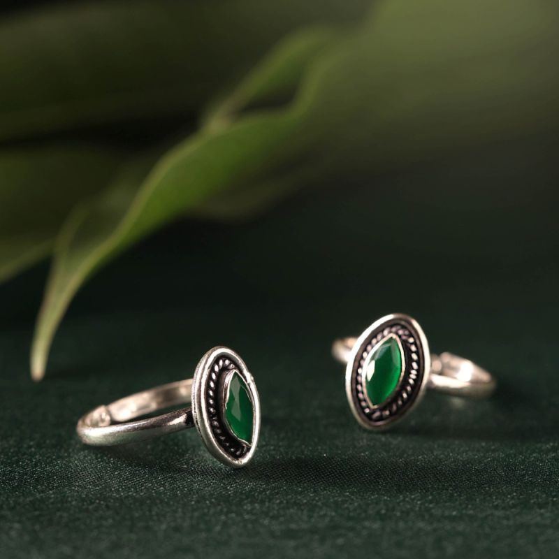Indie Glow Silver Toe Ring
