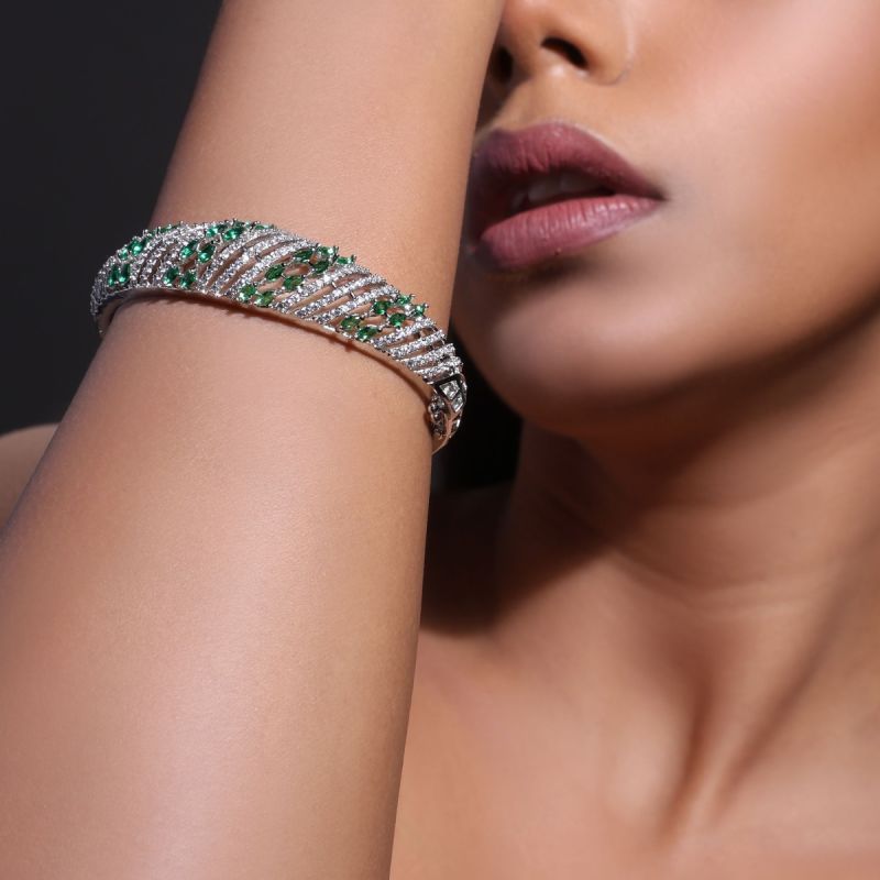 Brilliant Greeny Aura Bracelet