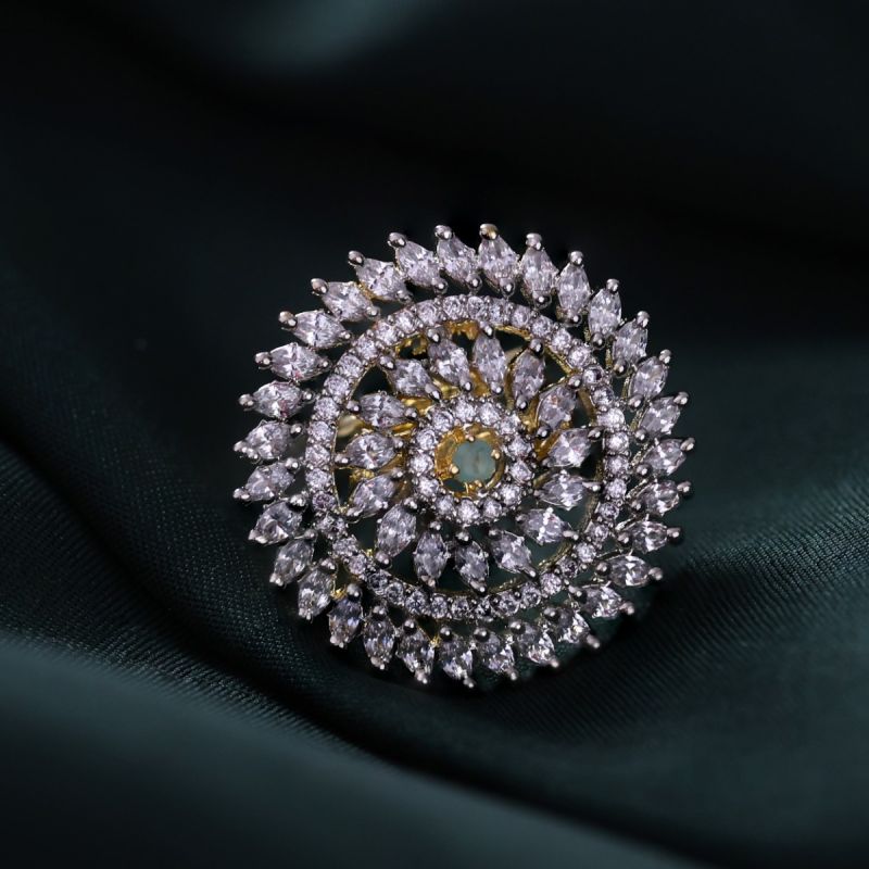 Glamorous Diva Ring