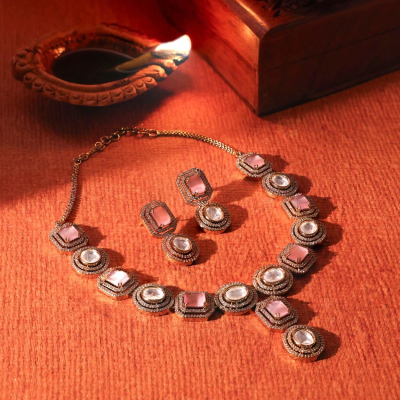 Pink Glow Edition Necklace Set