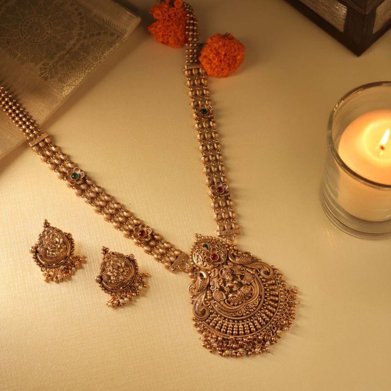 Royal Gleam Necklace Set