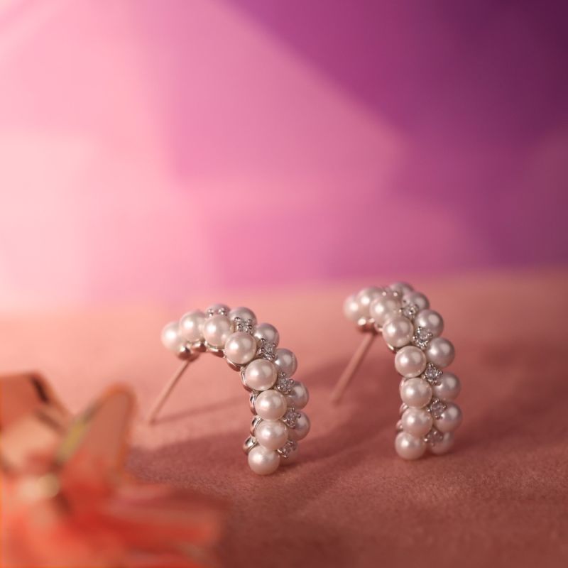 Pearly Shine Silver Studs