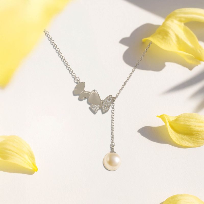 Pearls & Papillons Silver Chain Pendant