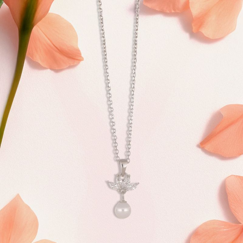 Marquise Luxe Silver Chain Pendant