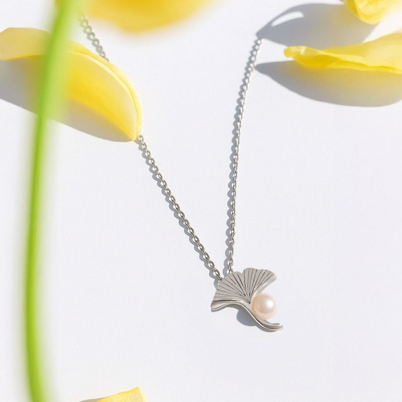 Ginkgo Glow Silver Chain Pendant
