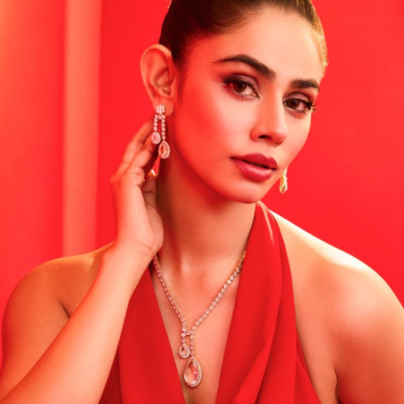Tie-Style Glam Necklace