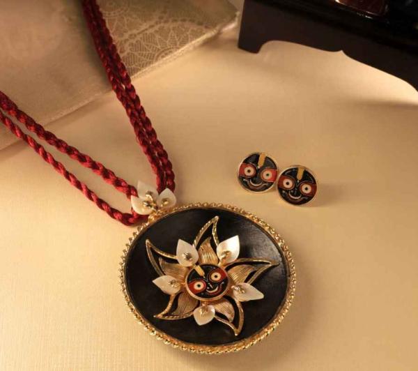 Must-Have Traditional Jewellery Pieces for a Festive Rath Yatra Look