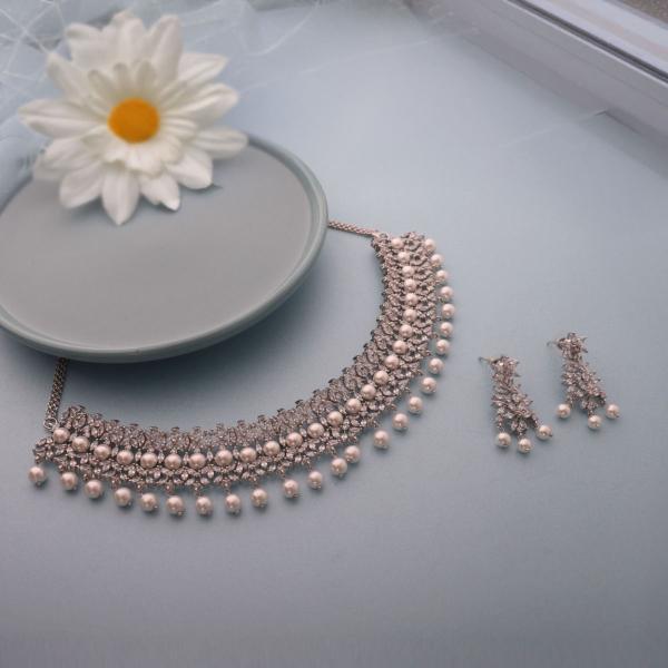 Top 10 Must-Have Jewellery Pieces to Elevate Your Durga Puja Look