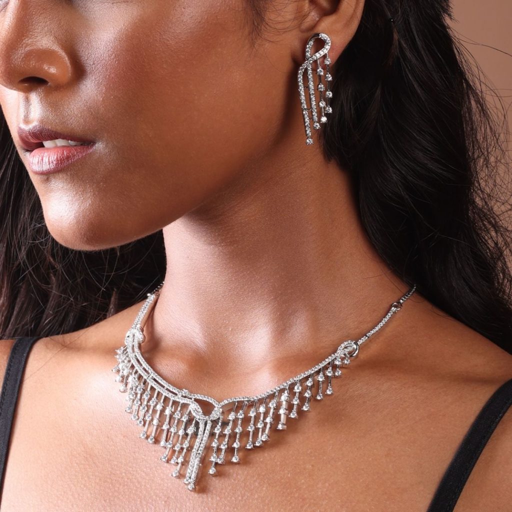 Top 7 Modern Jewellery Trends 2025: Minimalist to Maximalist Style Guide