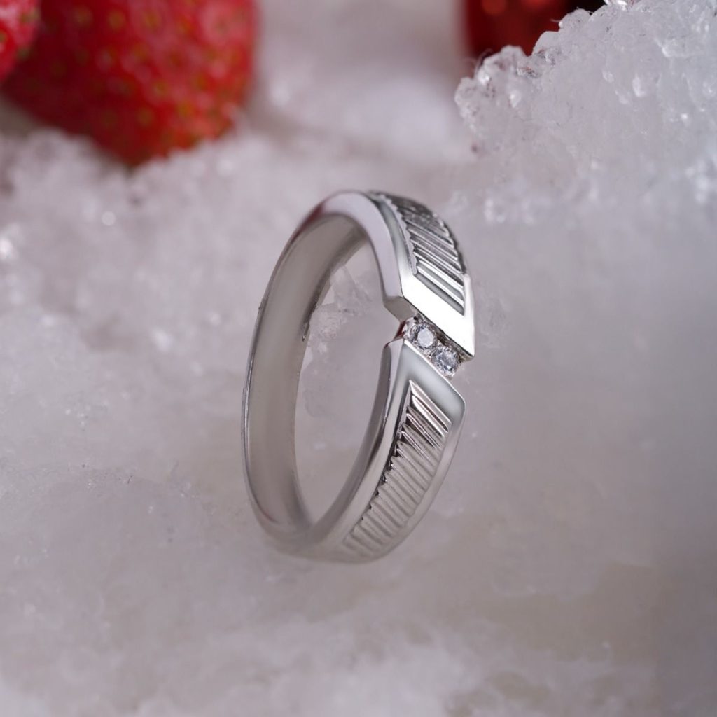 Where to Buy Trendy Rings for Women: Online Shopping Guide